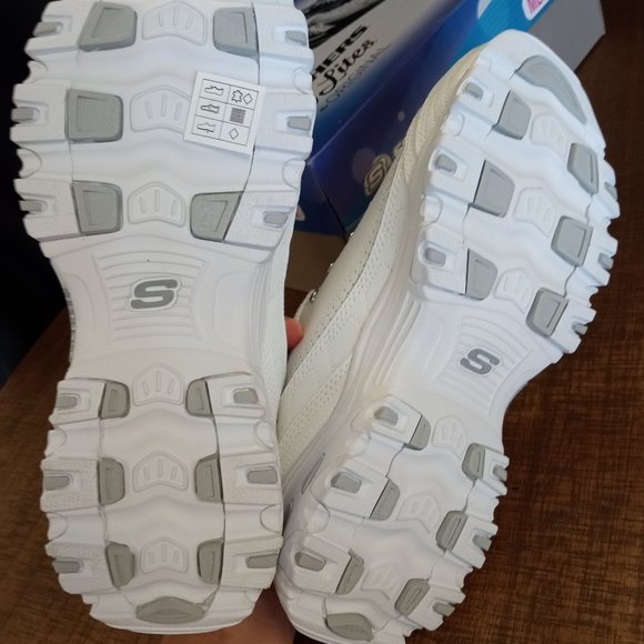 Skecher D'Lites Bright Sky NWT - Picture 8 of 12